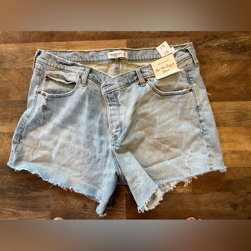 NWT Abercrombie and Fitch denim shorts